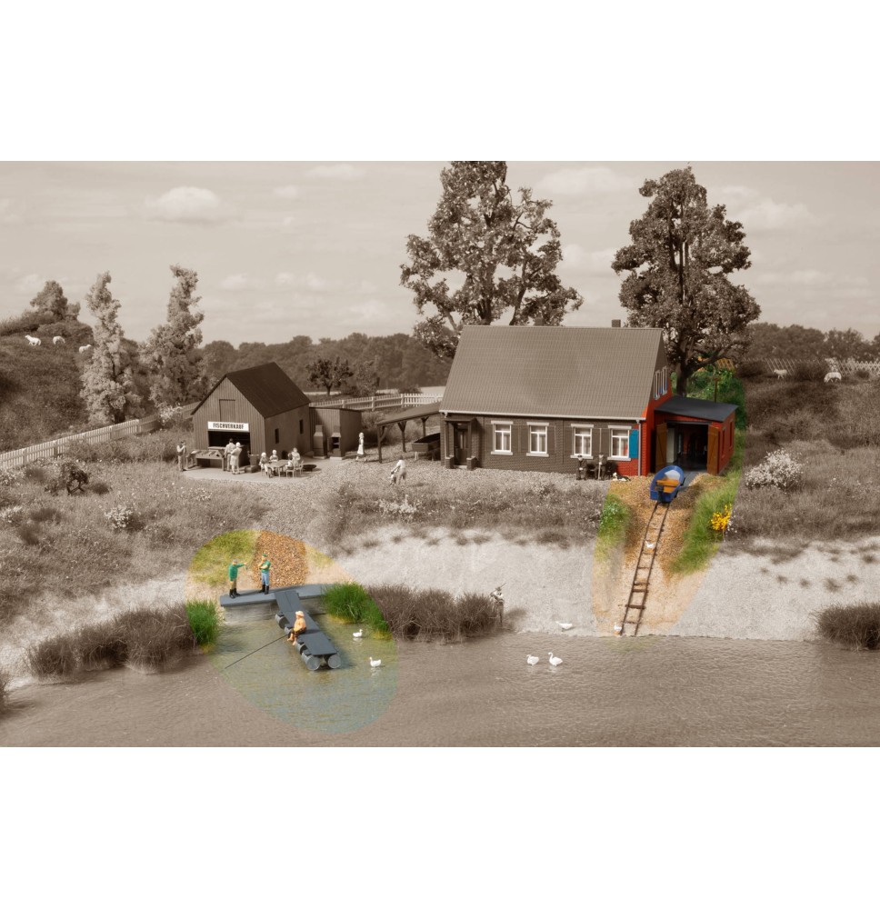 H0 Bootshaus mit Slipanlage