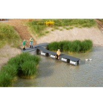 H0 Bootshaus mit Slipanlage