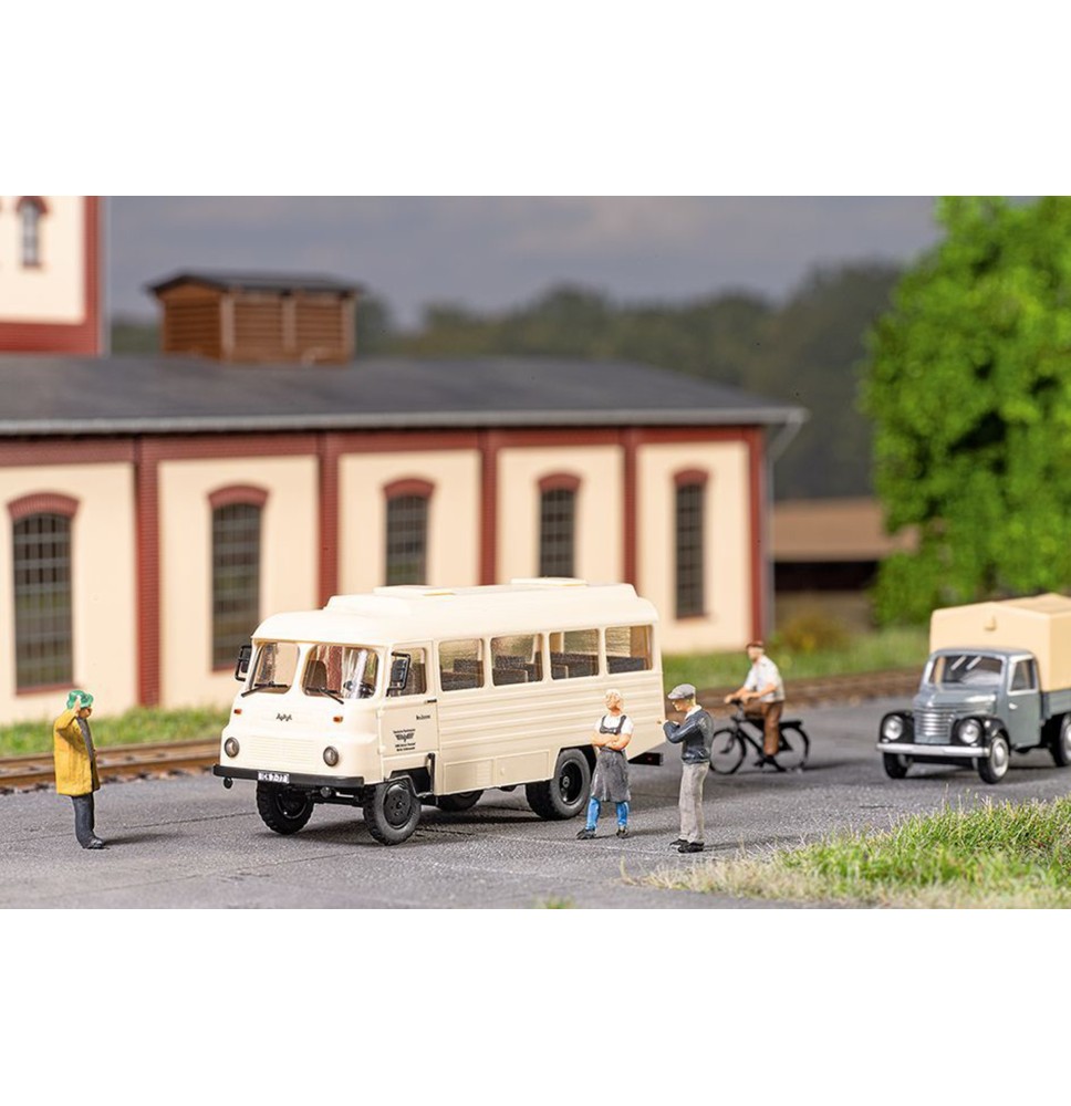 TT Robur LO3000 Mehrzweckbus