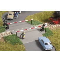 TT Beschrankter Bahnübergang