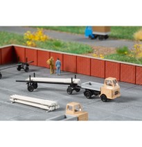 N Multicar M22 Pritsche mit Langmaterialanhänger