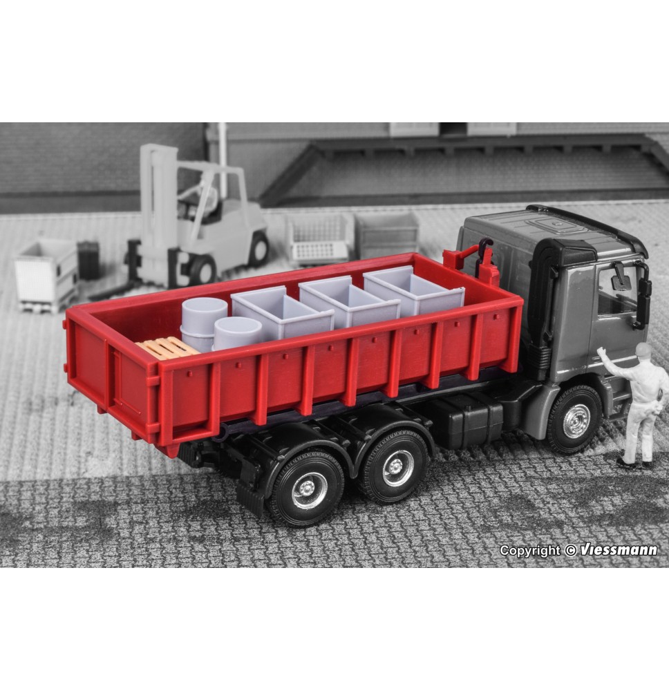 Hakenabrollaufbau mit Abrollmulde und Ladegut