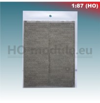 Straße gerade – Kopfsteinpflaster