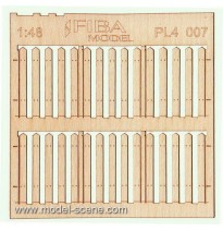 Bretterzaun – schmale Bretter
