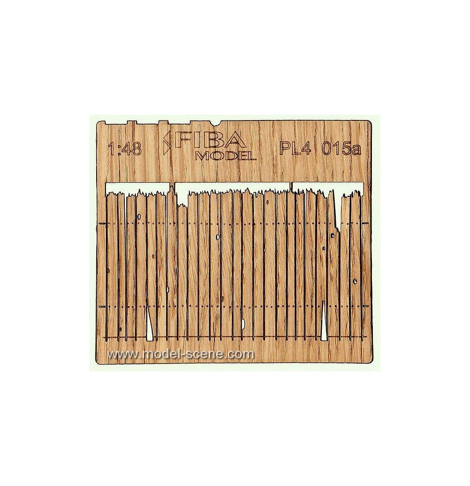 Bretterzaun – stark beschädigt