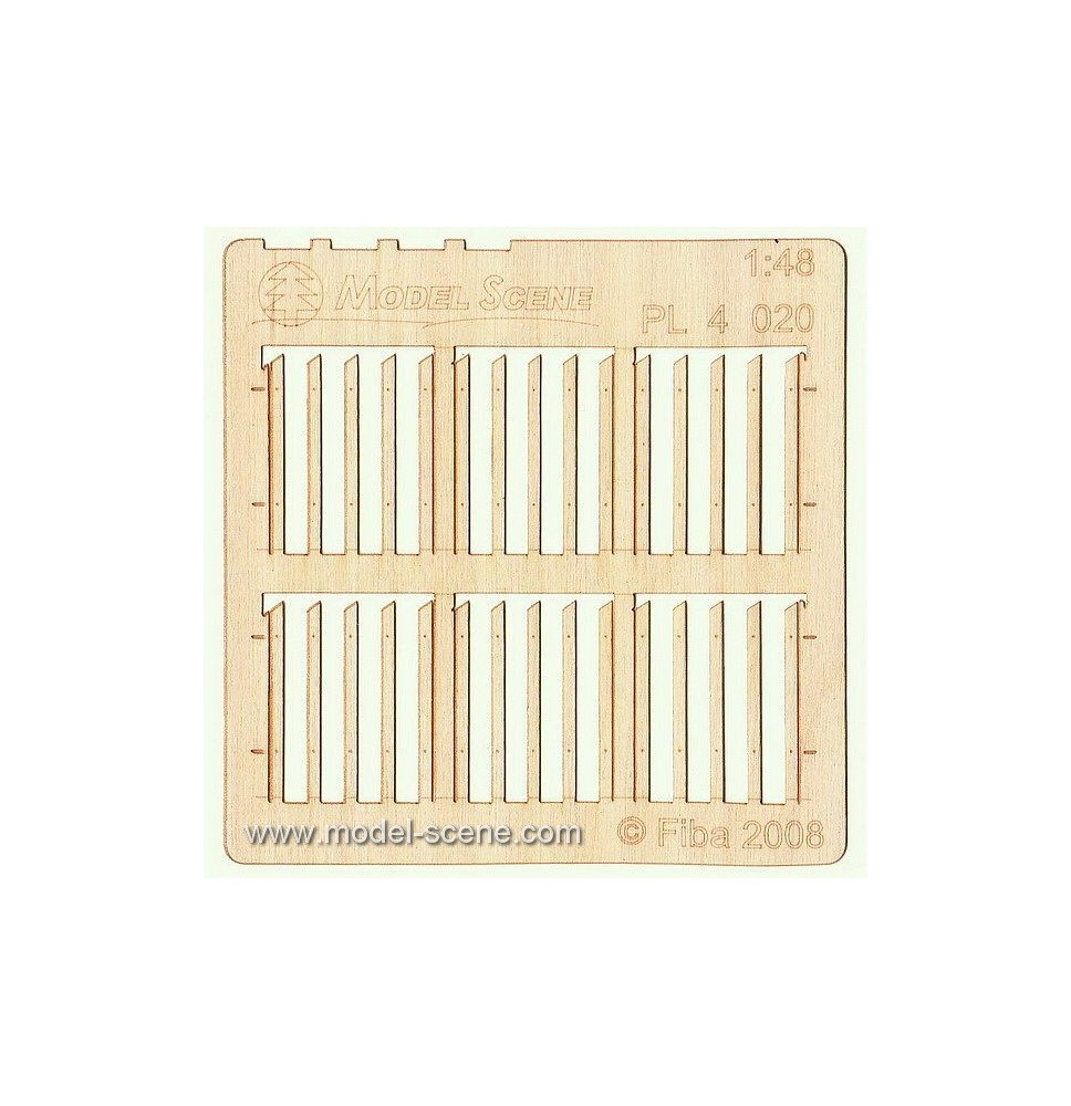 Bretterzaun – schmale Bretter