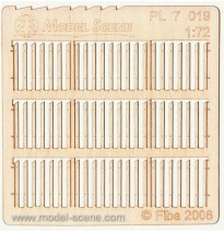 Bretterzaun – breite Bretter