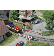 Beschrankter Bahnübergang