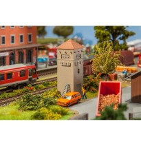 Trafohäuschen mit Spitzdach