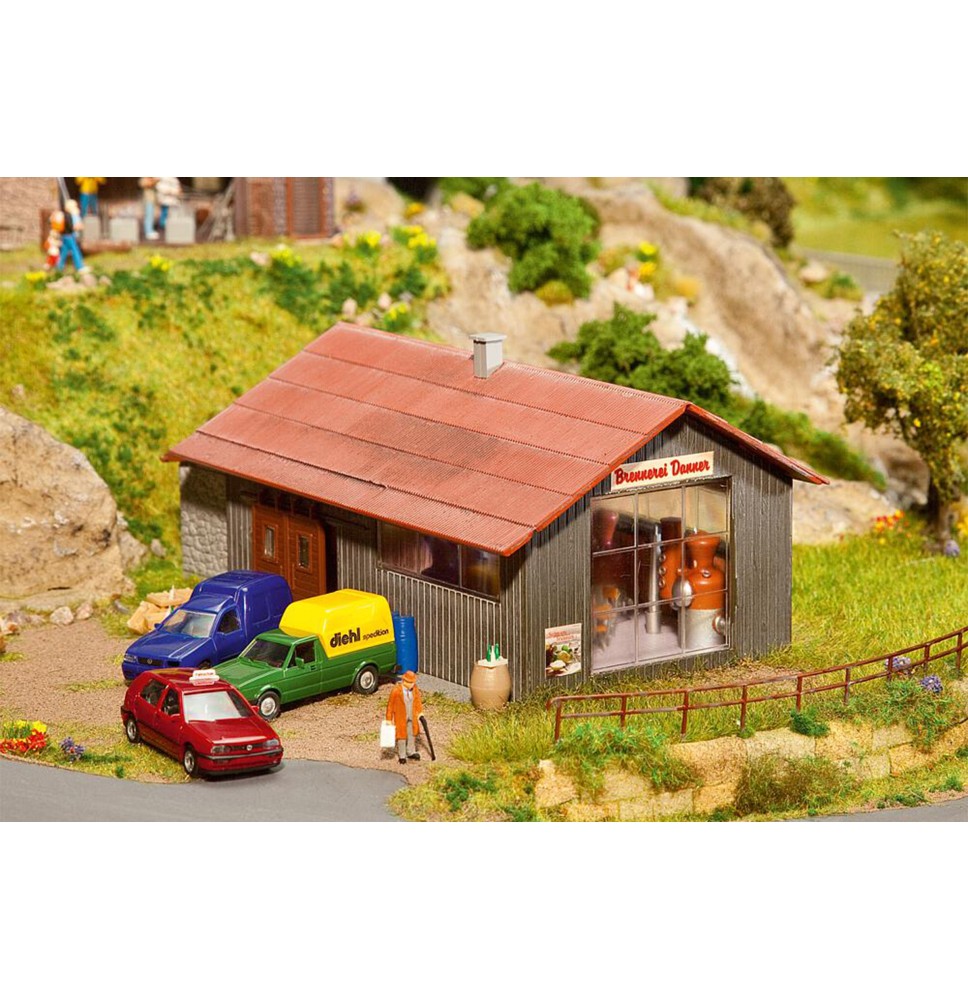 Brennerei mit Zubehör