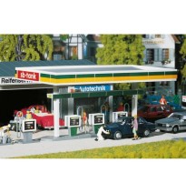 Überdachte Zapfsäulen