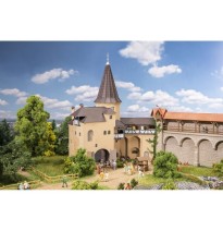 Pulverturm mit Wehrgang