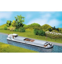 Flussfrachtschiff mit Wohnkaj