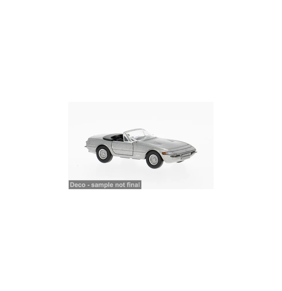 Ferrari 365 GTS in silber