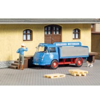 MC Goliath Expr. 1100 Getränkepritsche mit Plane "Wittingen"