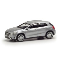 Mercedes-Benz GLA iridiumsilber