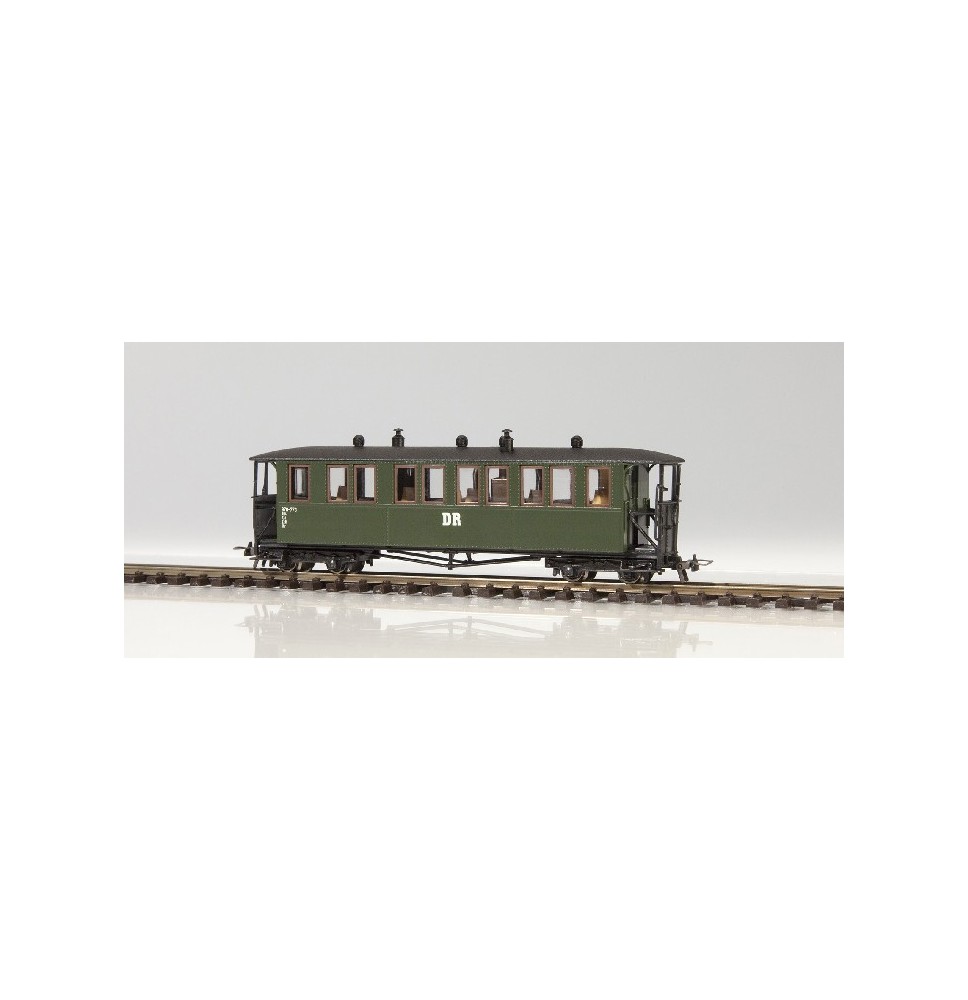 Personenwagen mit Blechverkleidung