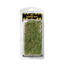 Blomming white shrubberies