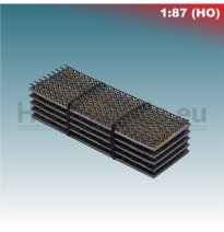 Gitterträger gestapelt