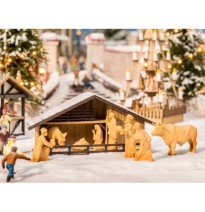 Weihnachtsmarkt-Krippe mit Figuren in Holzoptik